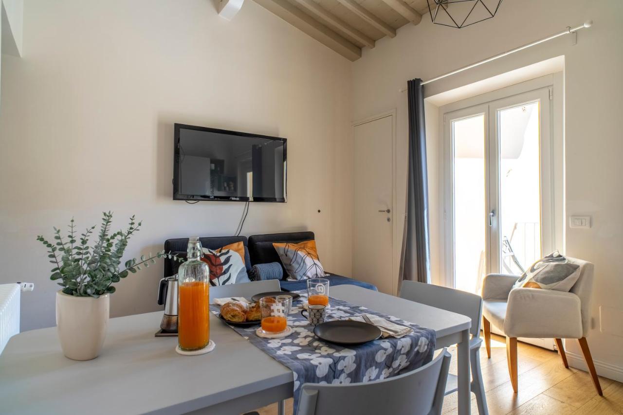 Roofscape View Apartment Florenz